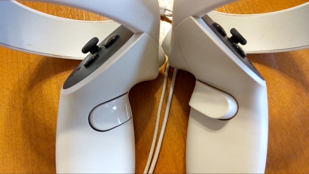 　Quest2 64GB VRヘッド コントローラーセット