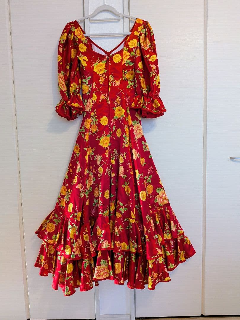 美品 フラメンコドレス 朱赤 × 花