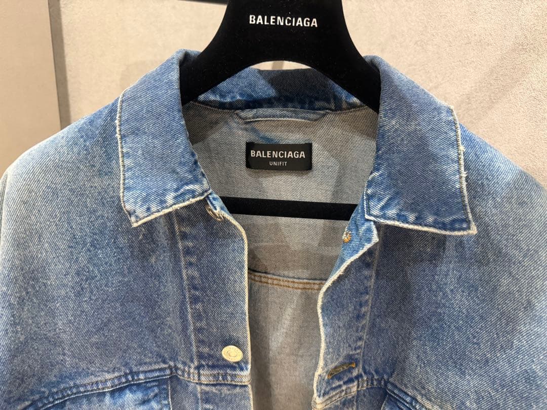 BALENCIAGA スプレーデニムジャケット バギーパンツシャツスニーカー