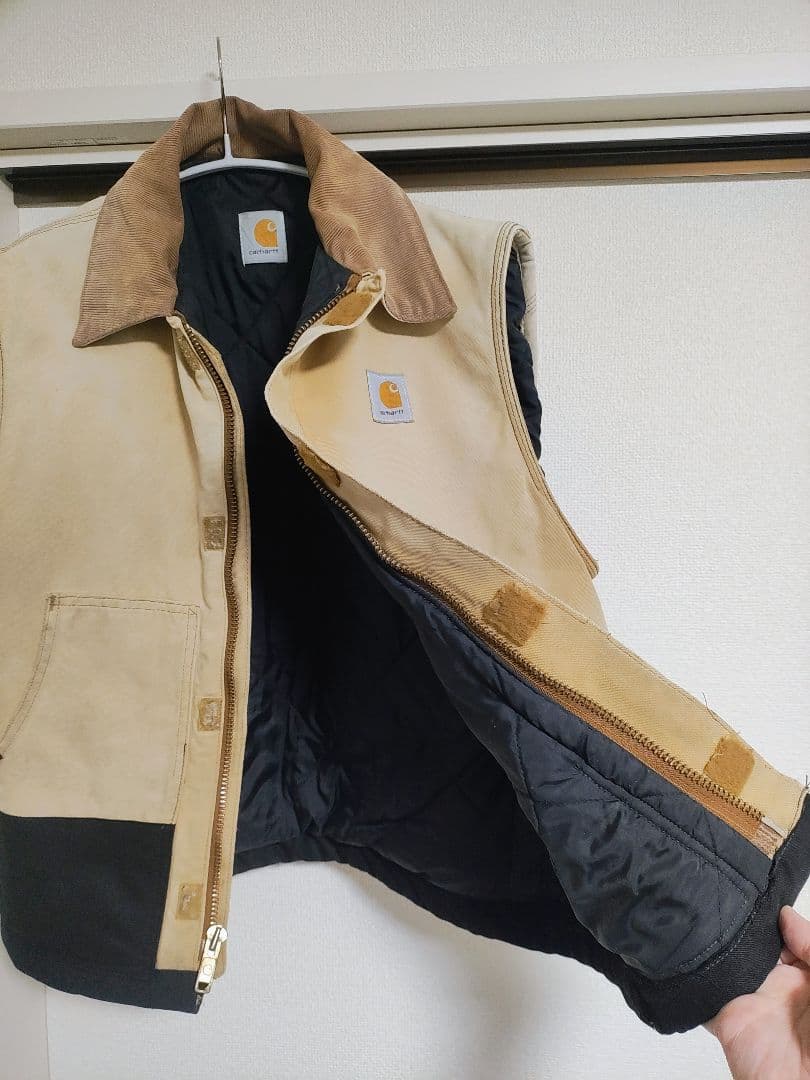 Carhartt ベージュ 黒 ダック生地 ベスト