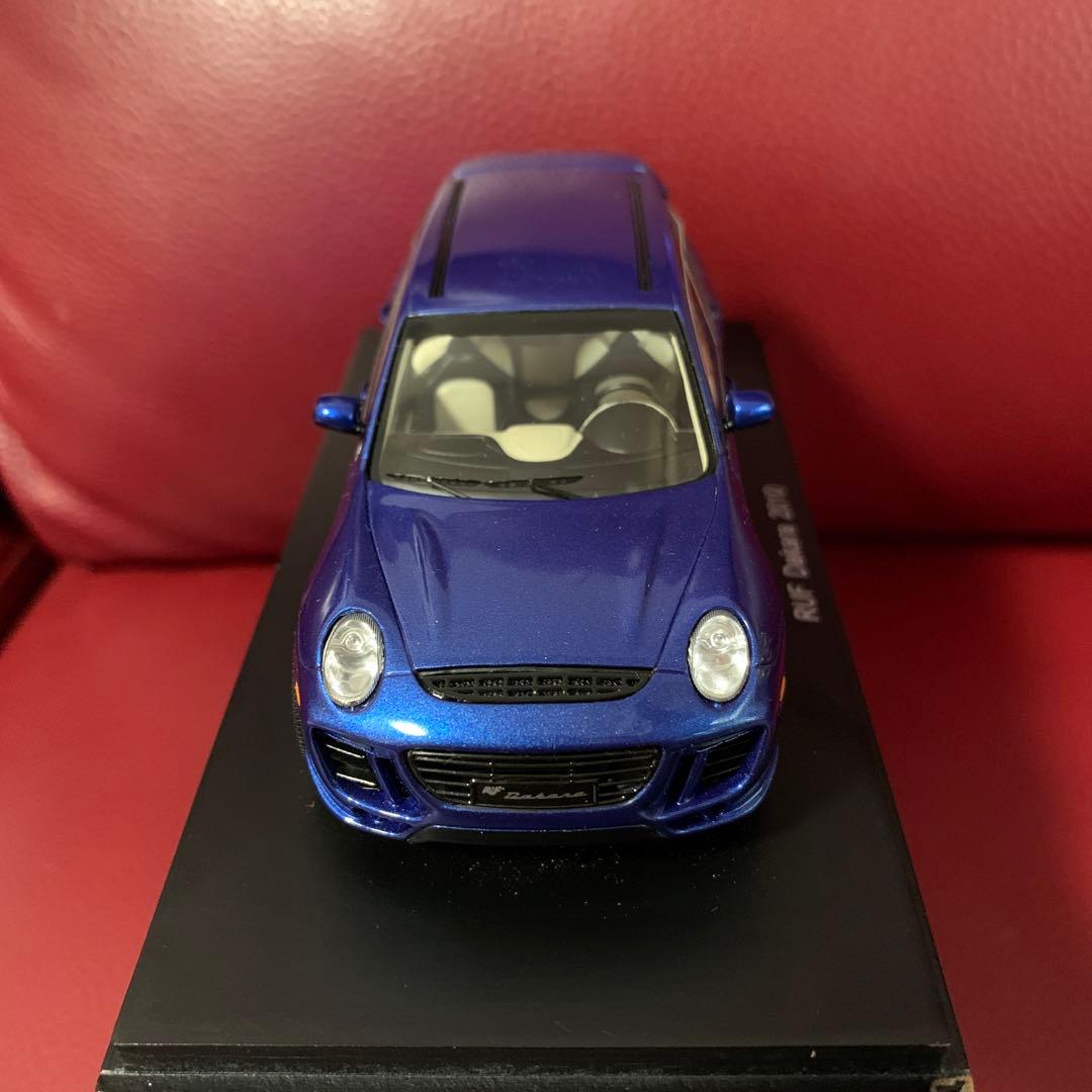 スパーク製　ポルシェ　RUF DAKARA 2010 1/43