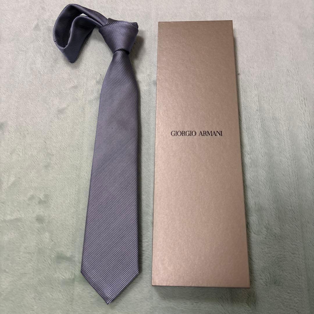 新品　GIORGIO ARMANI イタリア製ネクタイ　 BLUE色