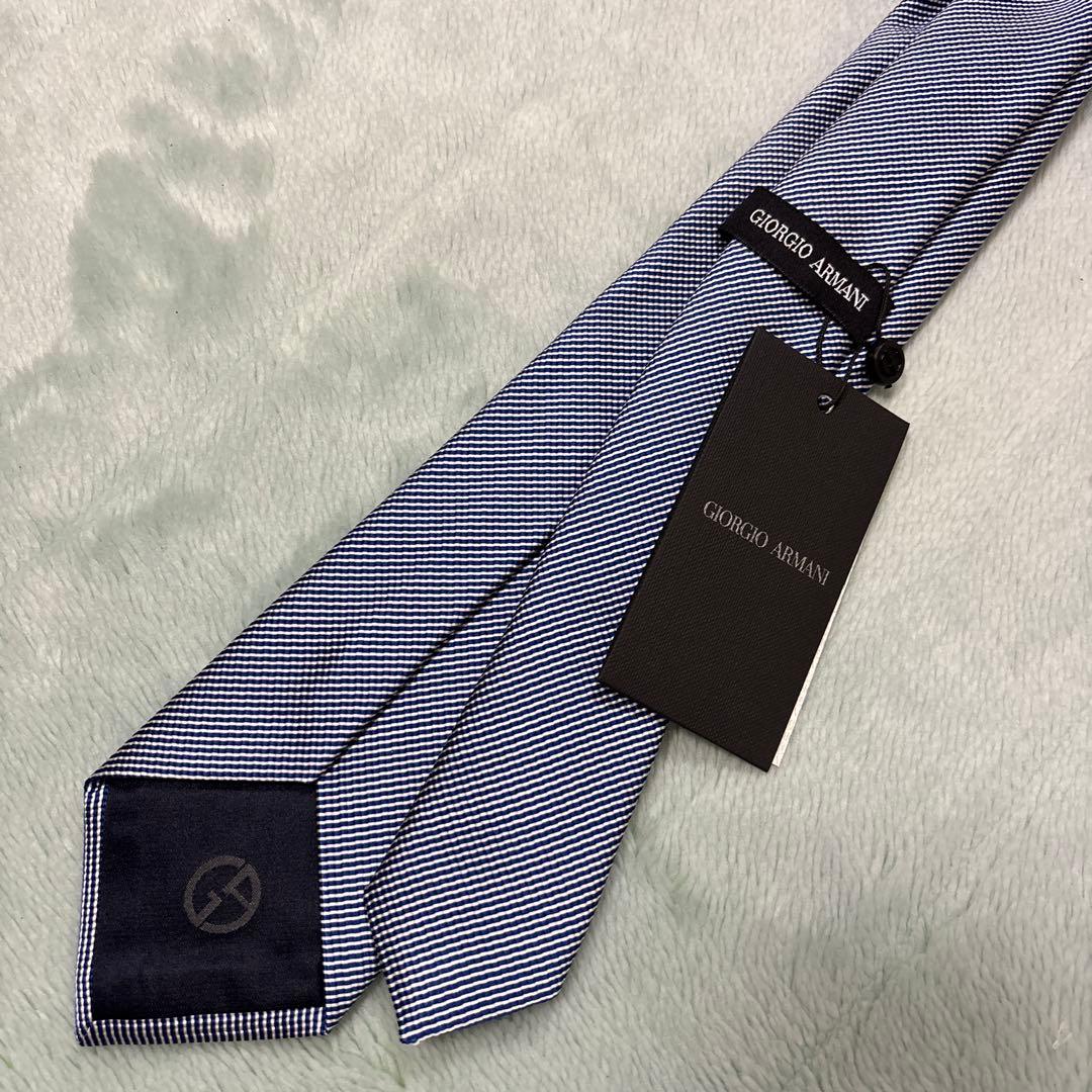 新品　GIORGIO ARMANI イタリア製ネクタイ　 BLUE色
