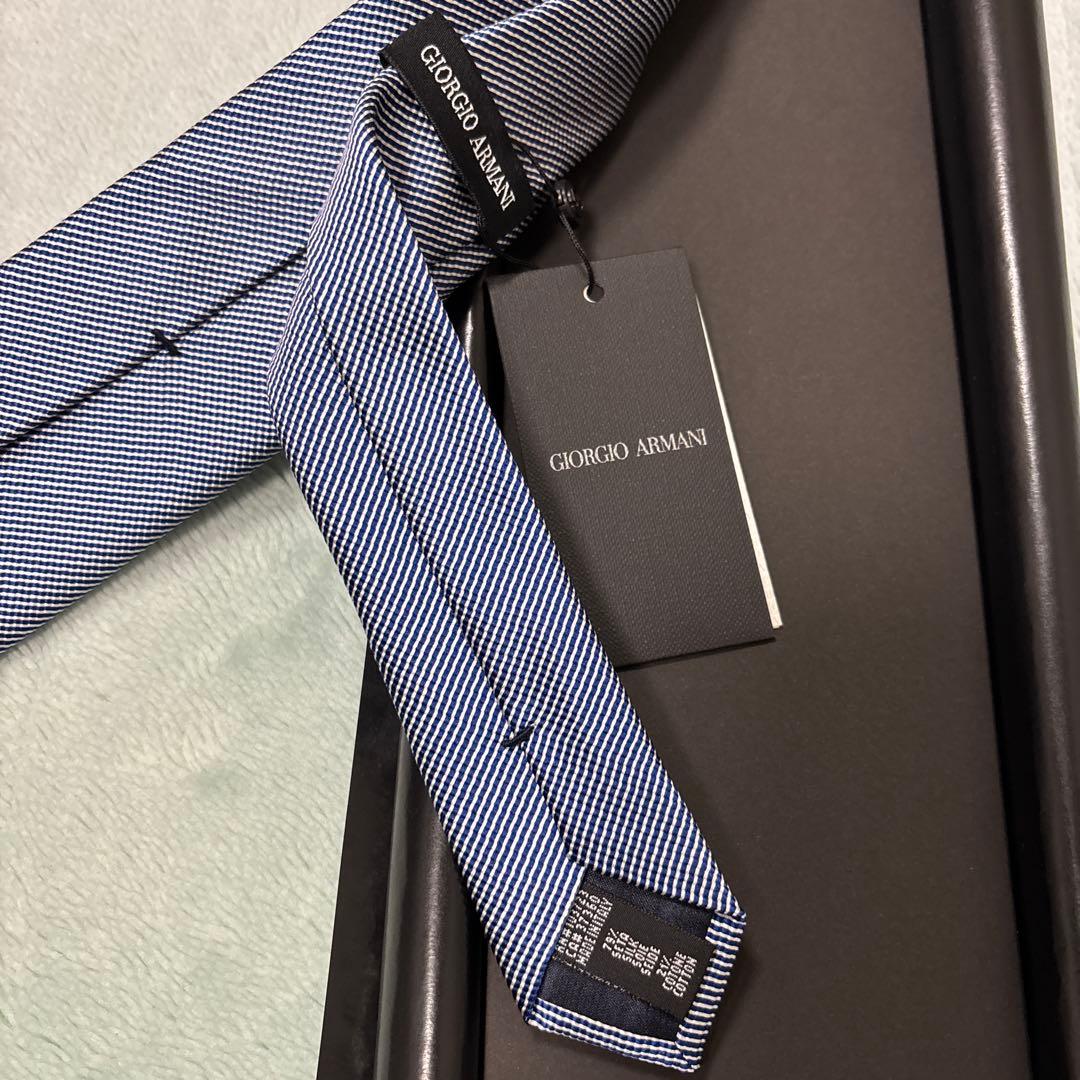 新品　GIORGIO ARMANI イタリア製ネクタイ　 BLUE色