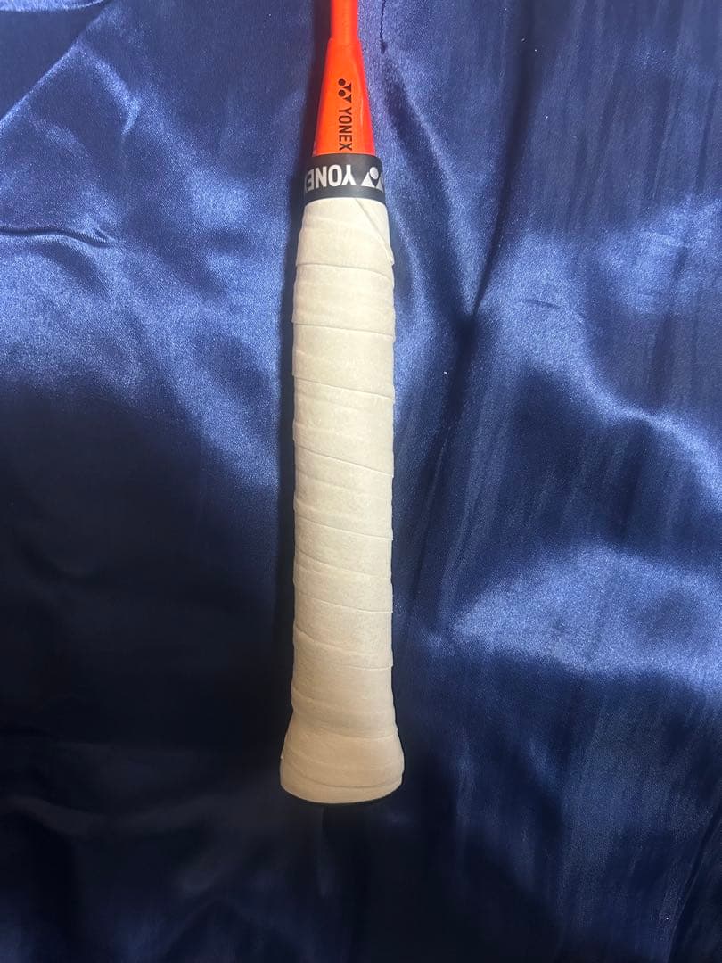 りYONEX バドミントンラケット 77ツアー4UG5