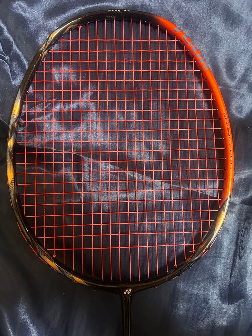 りYONEX バドミントンラケット 77ツアー4UG5