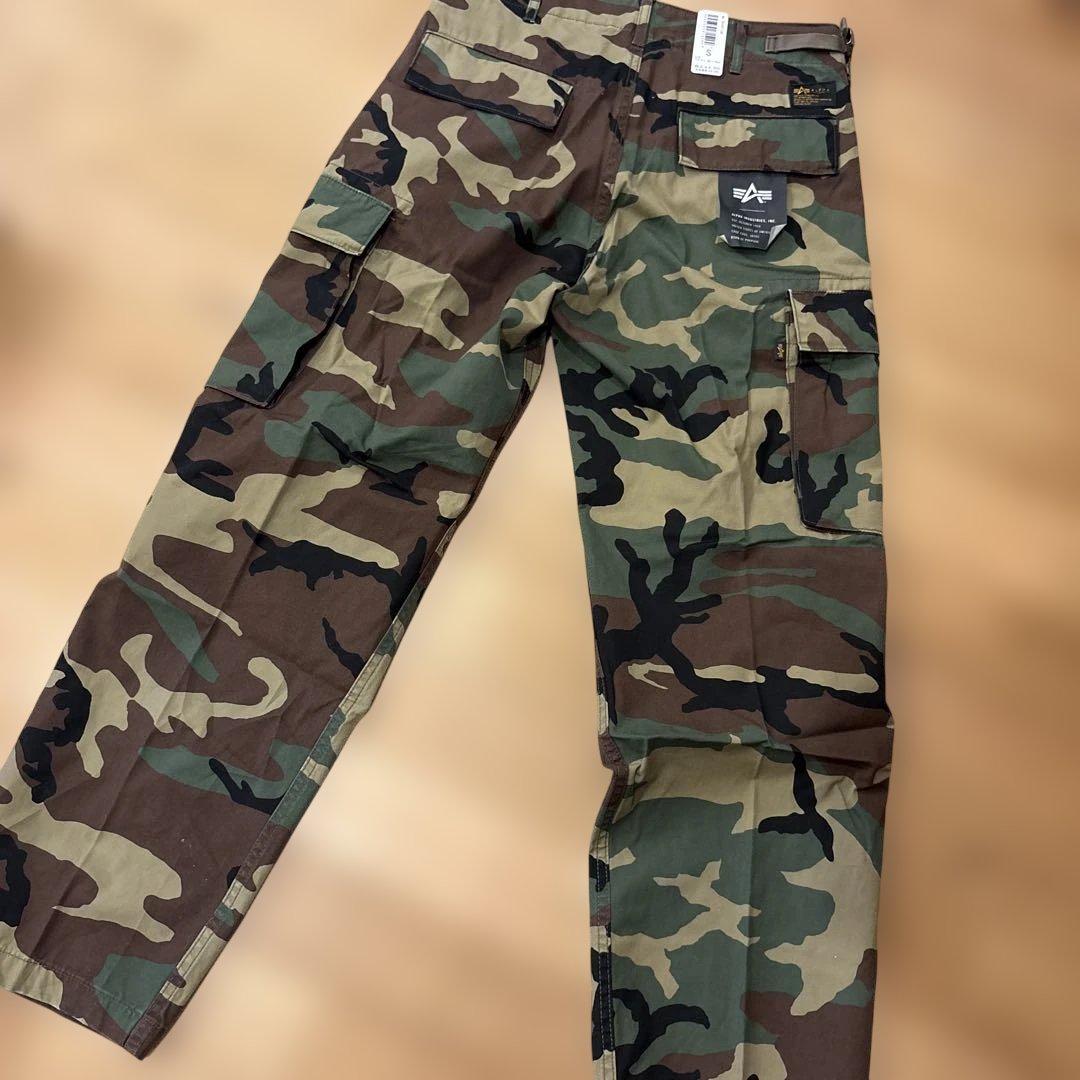 【新品】ALPHA industrys 迷彩カーゴパンツ