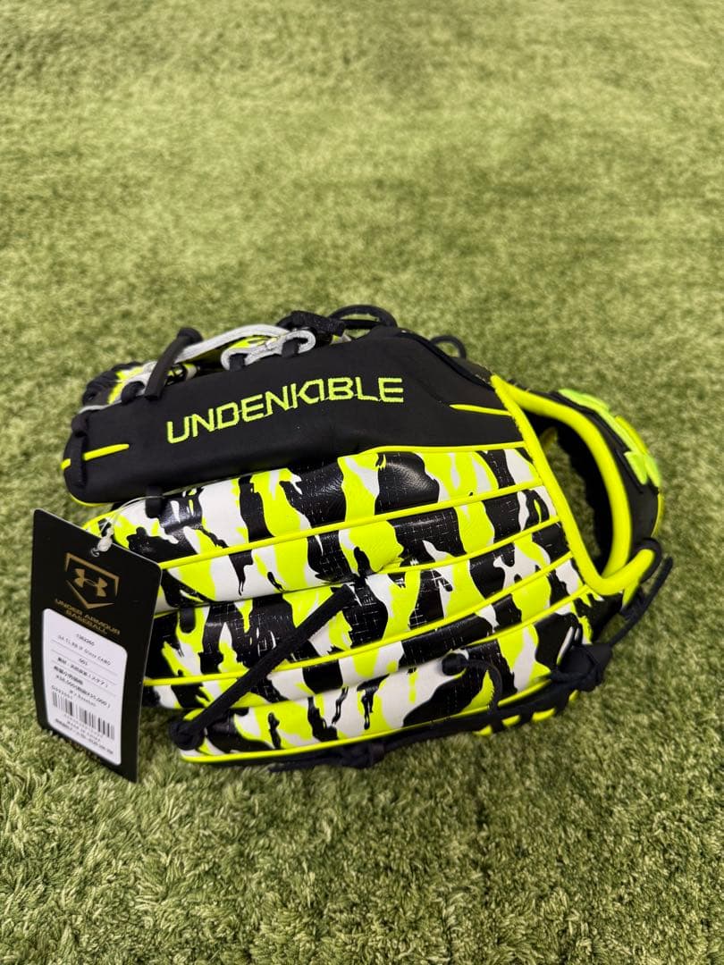 ✨超貴重✨Under Armour グローブ迷彩 内野手用 軟式グローブ