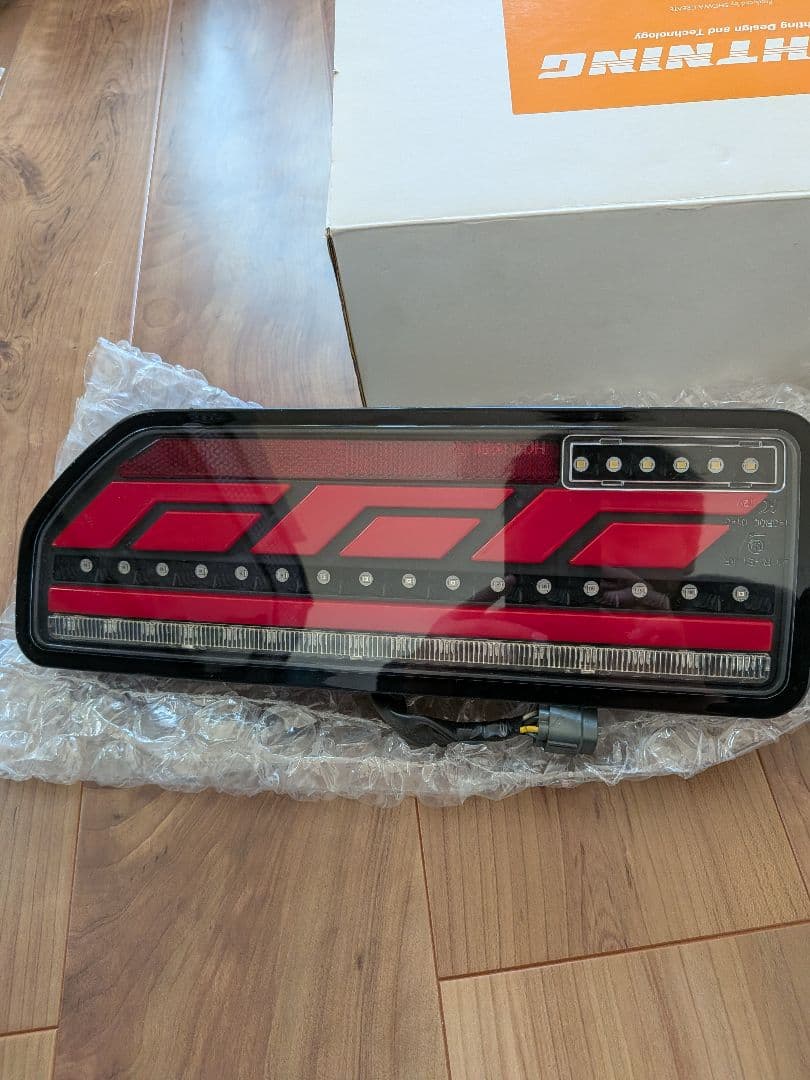 LEDテールランプJB64Wジムニー/JB74Wシエラ(ショウワガレージ