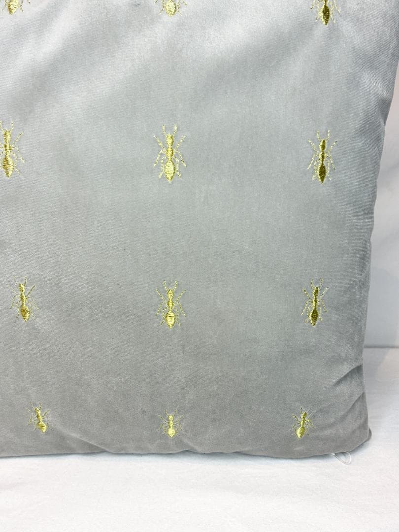 ▲廃番▲　KARE　カレ　45x45cm　クッション　アンツ　蟻　グレー
