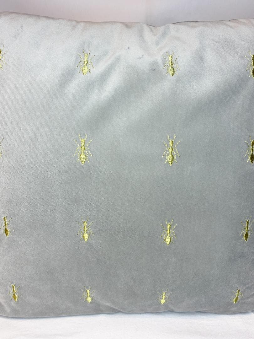 ▲廃番▲　KARE　カレ　45x45cm　クッション　アンツ　蟻　グレー