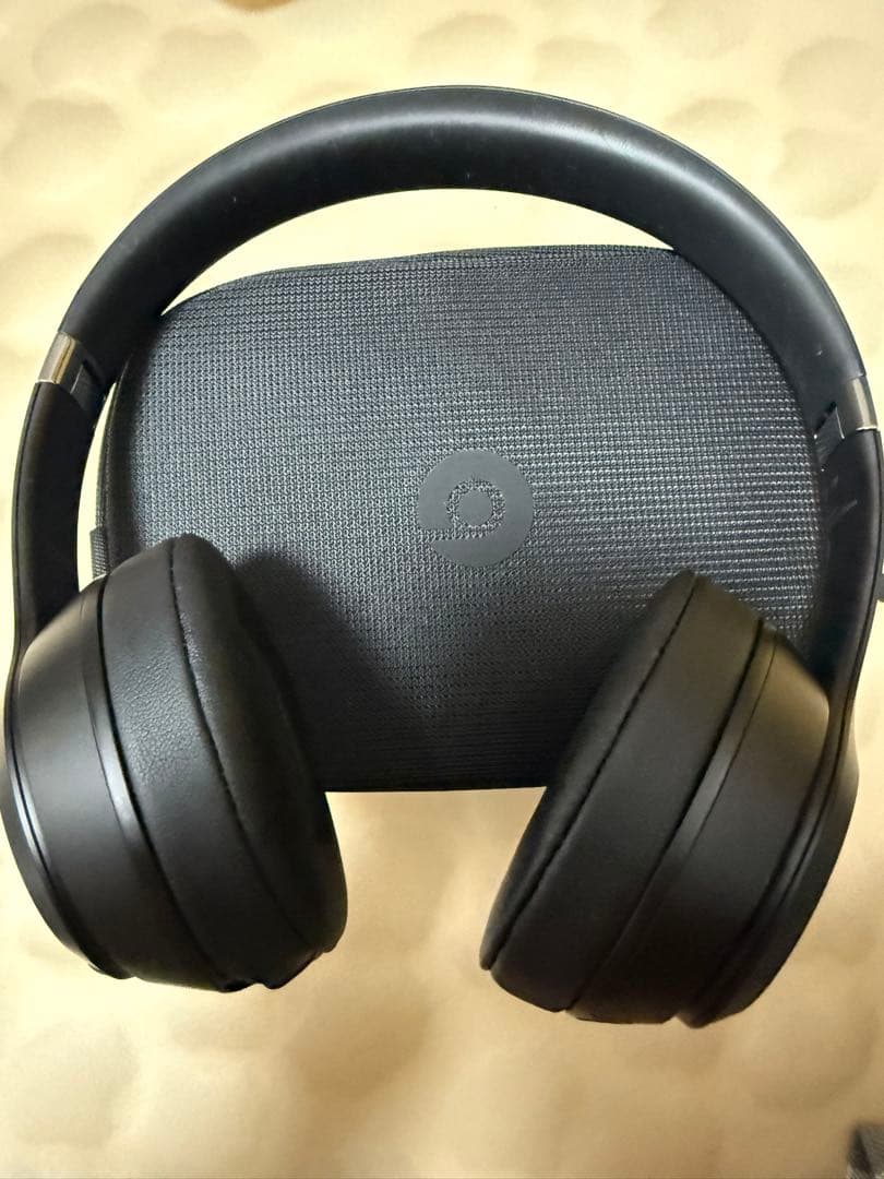 ヘッドホン Beats solo4
