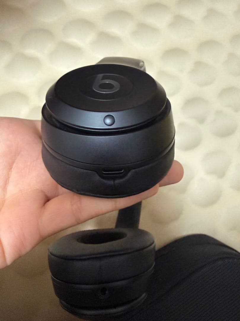 ヘッドホン Beats solo4