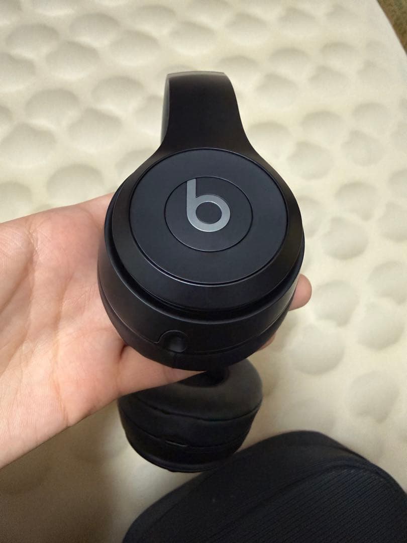 ヘッドホン Beats solo4