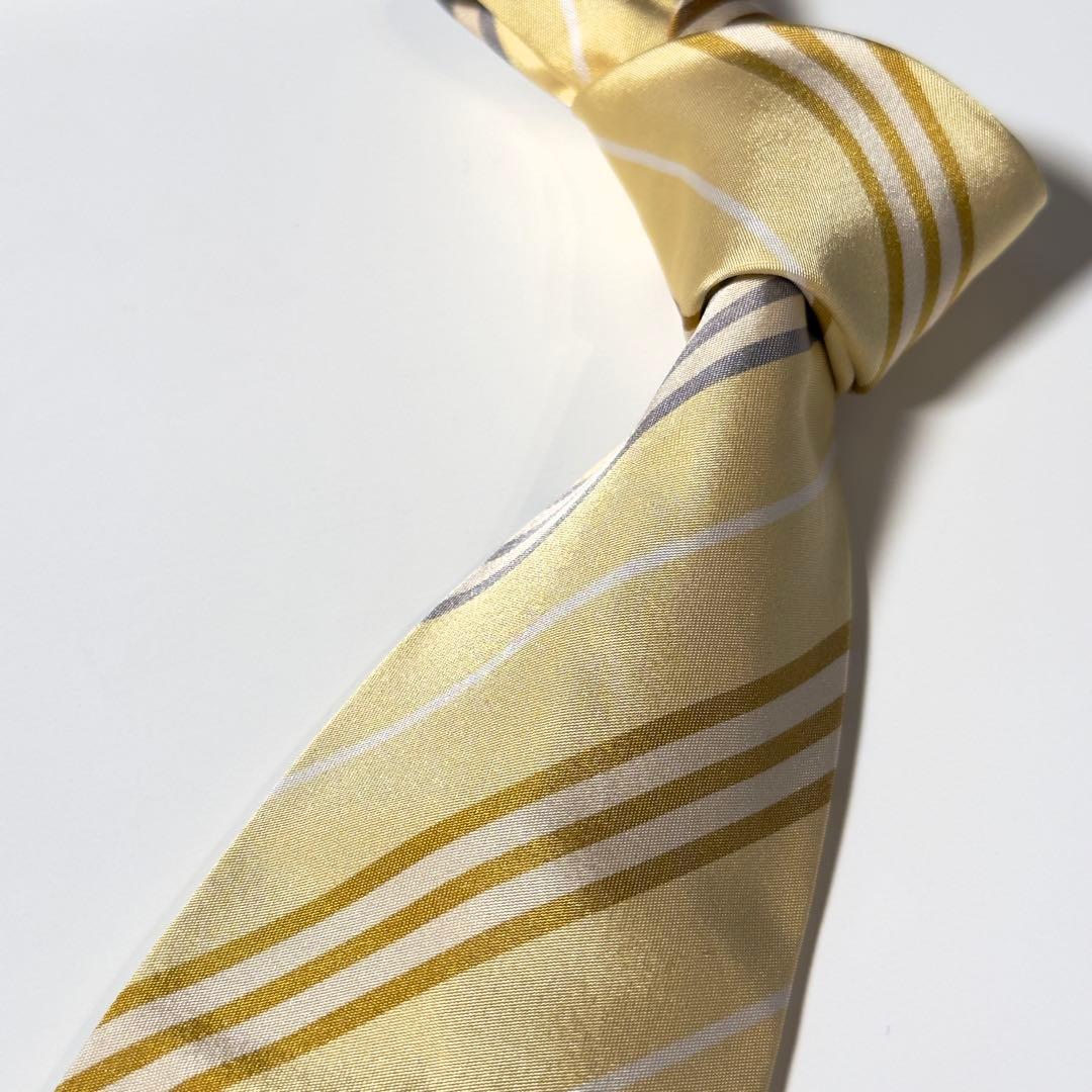 【美品】 Burberry バーバリー ストライプ柄 イエロー系 ネクタイ