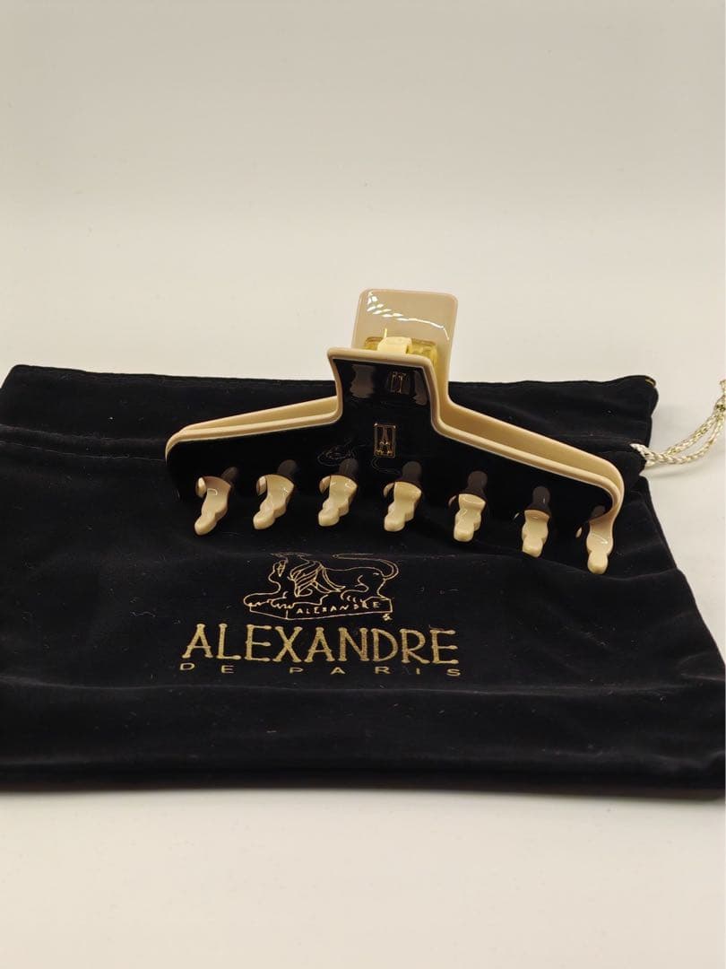 ALEXANDRE DE PARIS ヘアクリップ ベージュ×ブラック 大きめ