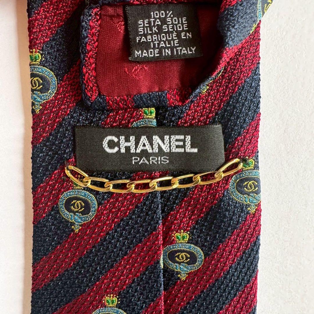 極美品希少品CHANELシャネル赤紺ストライプネクタイ王冠ココマークチェーン付き