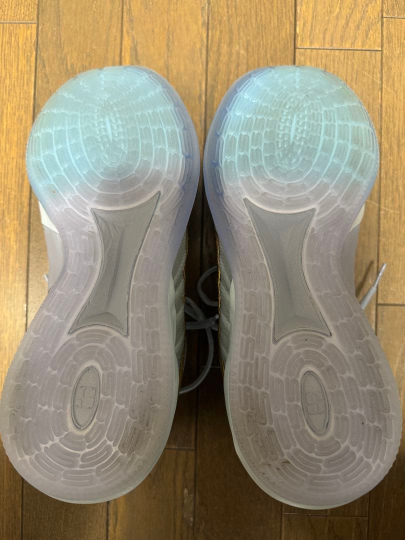 Nike バスケットボールシューズ ブルー/ホワイト/ゴールド