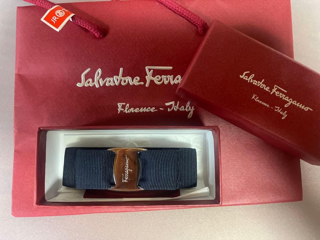 【美品】Salvatore Ferragamo バレッタ リボン ヘアアクセ