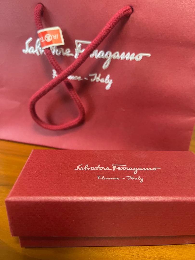 【美品】Salvatore Ferragamo バレッタ リボン ヘアアクセ
