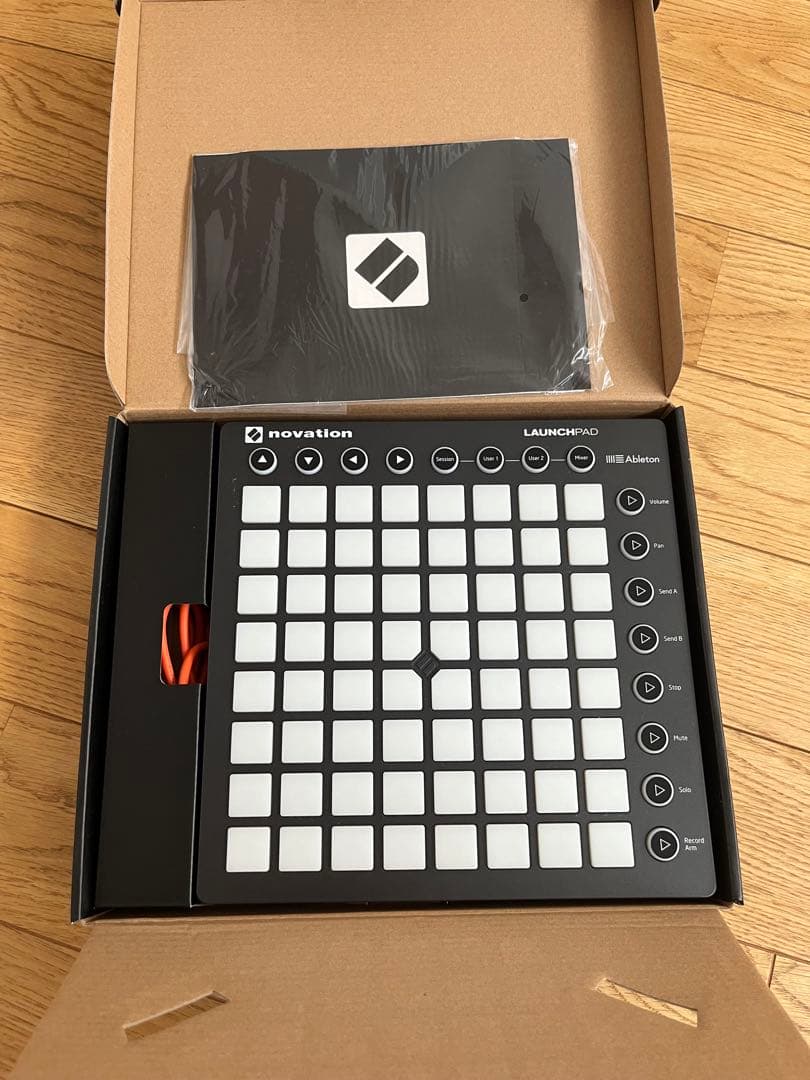 novation launchpad(即購入可)