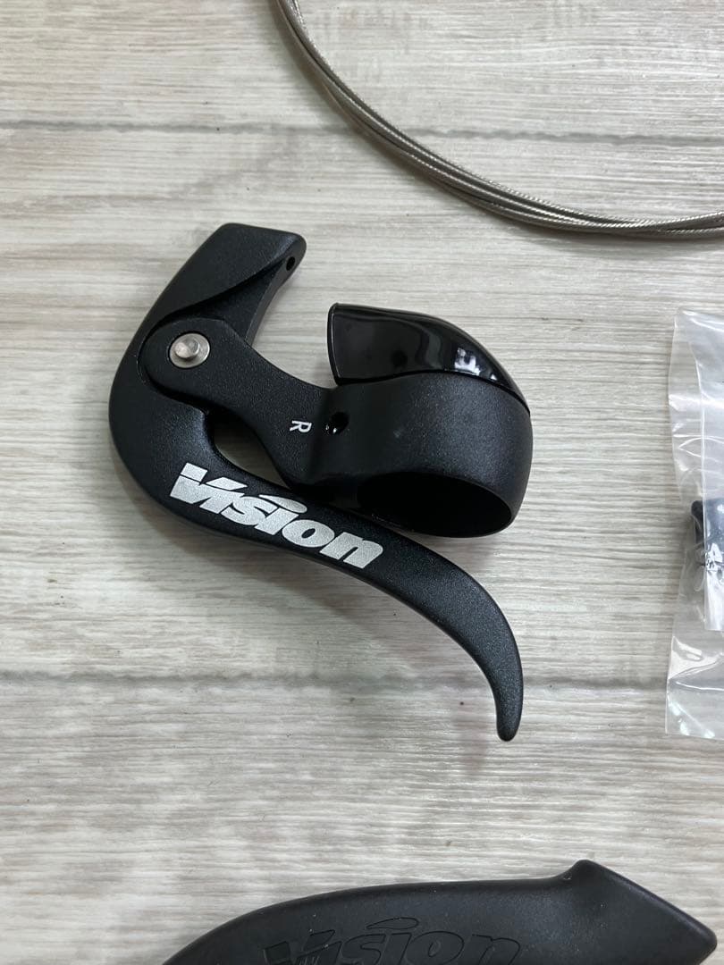 Vision ハンドルバー　ブレーキレバー　セット　B16