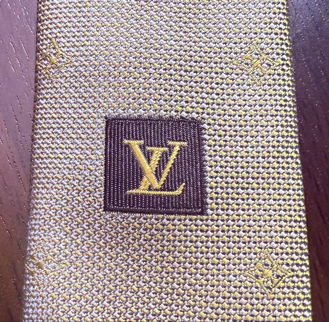 LOUIS VUITTON ネクタイ ITALY製 ゴールド系イエロー色【美品】