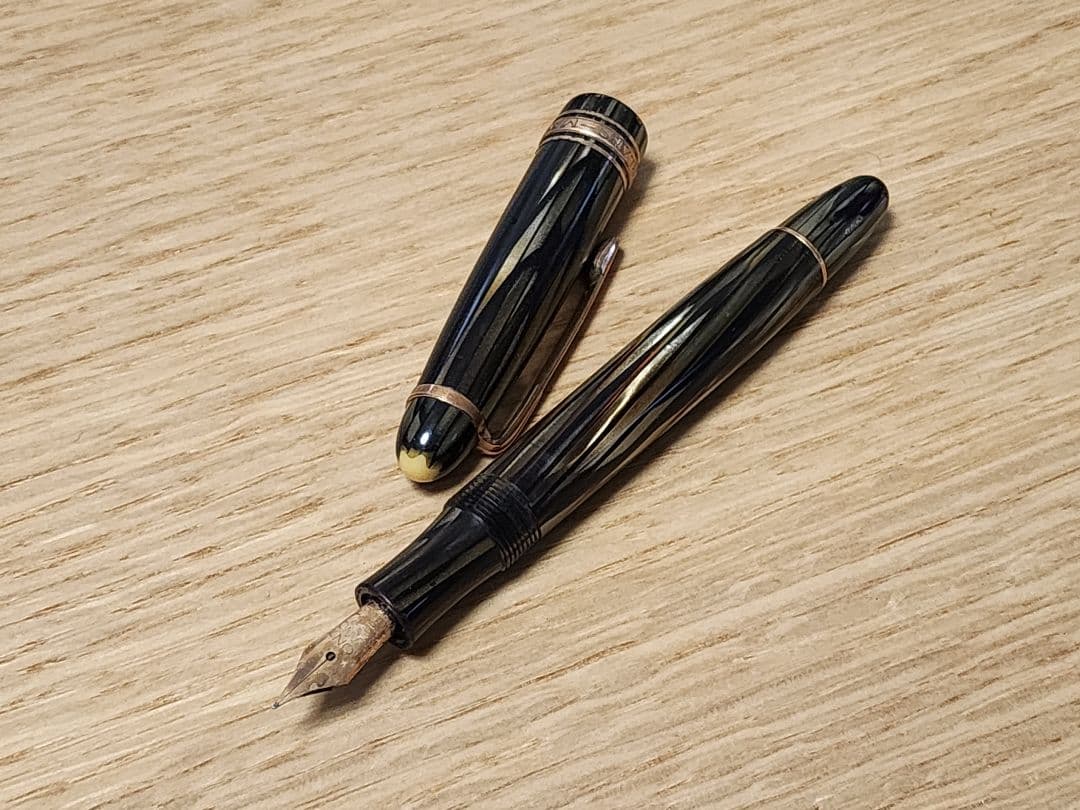 ひ*ろ様 希少 モンブラン マスターピース 142 万年筆ペン先14C