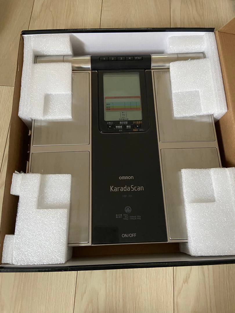 OMRON オムロン　体重体組成計 HBF-701 カラダスキャン 体重計