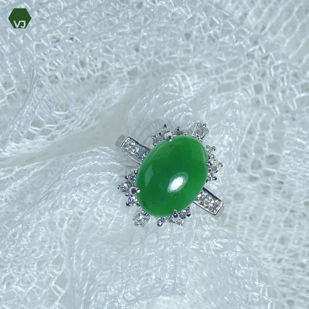 【16-8】翡翠（ジェイダイト）　ダイヤモンド　リング　D0.25ct