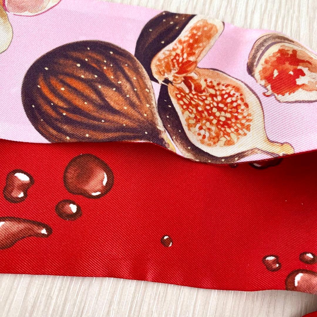 【新品】Ferragamo ザクロ柄 スカーフ フェラガモ