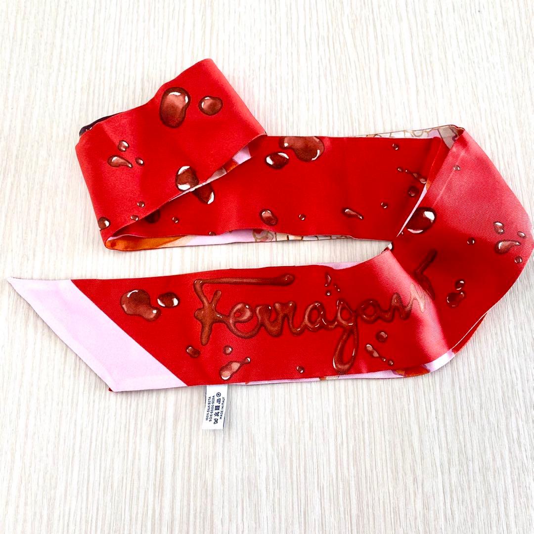 【新品】Ferragamo ザクロ柄 スカーフ フェラガモ