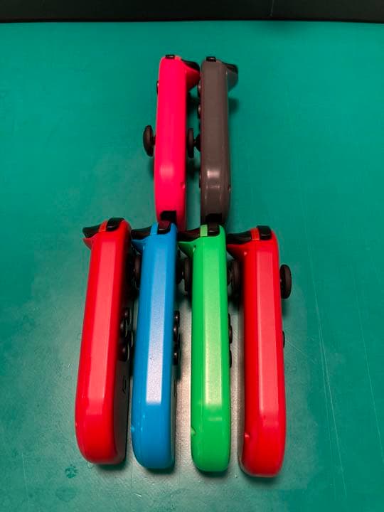 JOY-CON (L)2台/(R)4台