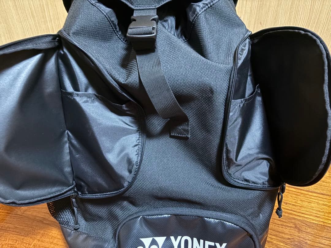 美品！　ヨネックス　バックパック　リュック　フラット　コラボ