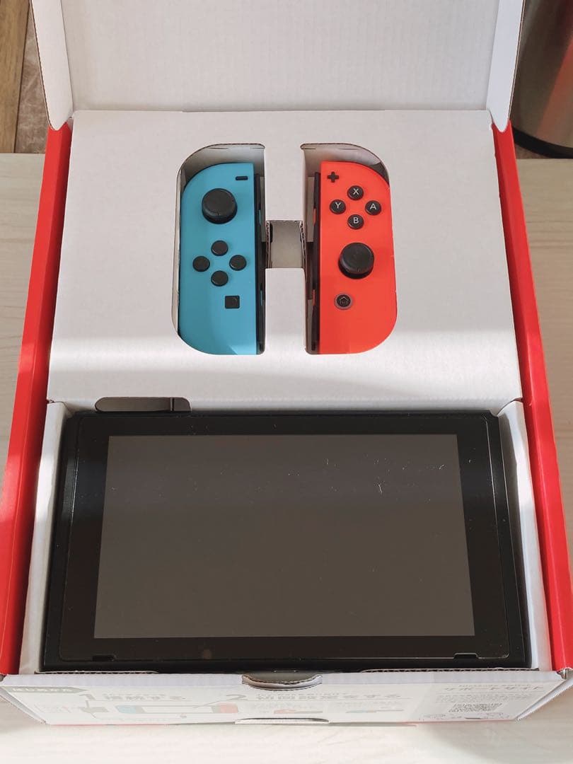 【美品】Nintendo switch 新型　本体　セット　付属品完備　29