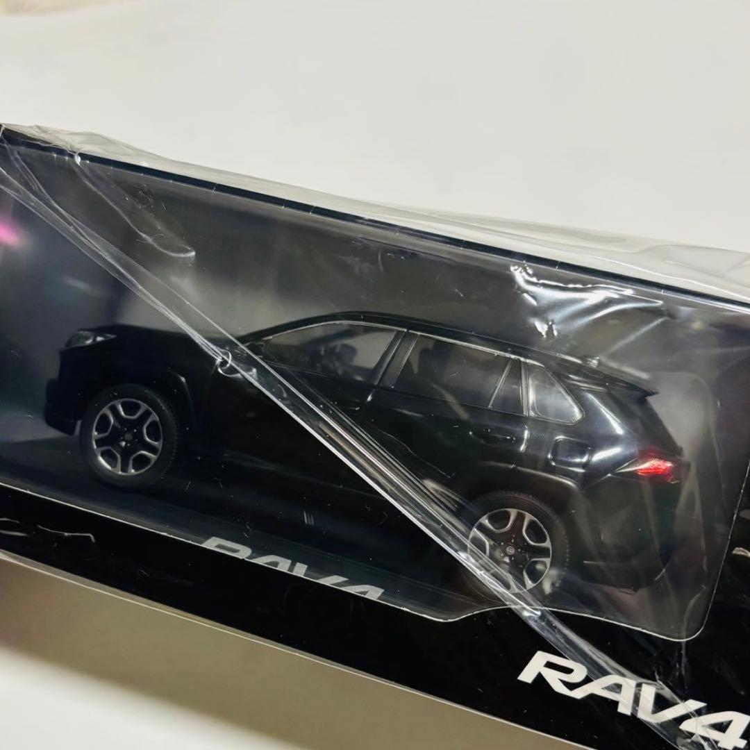 トヨタ RAV4 1/30 ミニカー ブラック 新品 未開封（前モデル）
