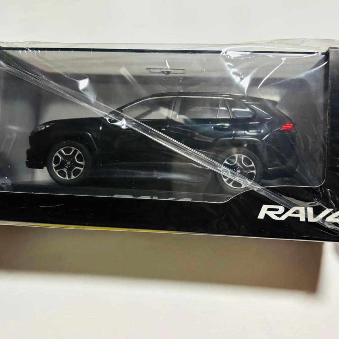 トヨタ RAV4 1/30 ミニカー ブラック 新品 未開封（前モデル）