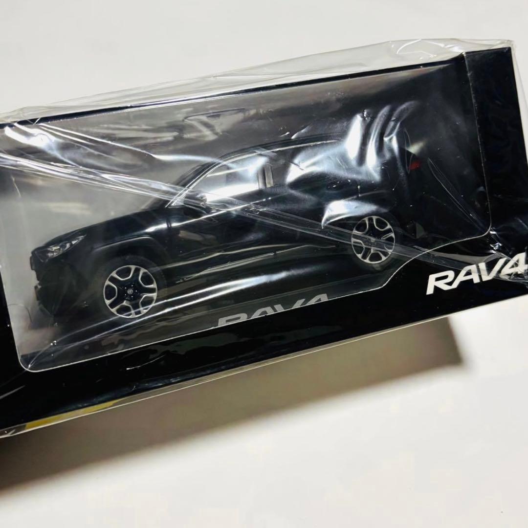 トヨタ RAV4 1/30 ミニカー ブラック 新品 未開封（前モデル）