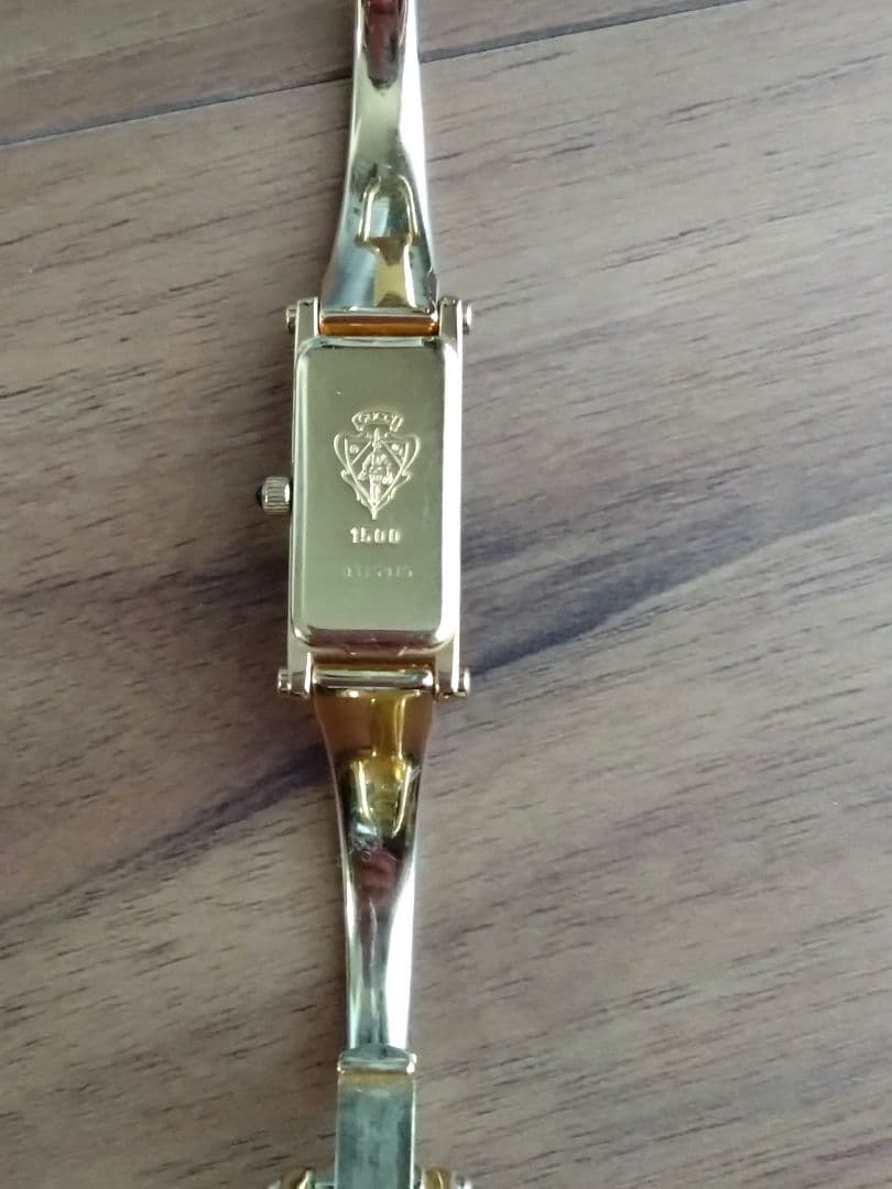 【美品】GUCCI グッチ　バングルウォッチ　ゴールド