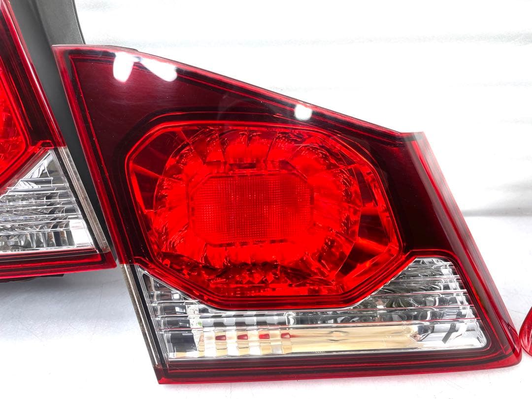 ホンダＦＤ２シビック純正テルレンプ テールフィニッシャー付Ｐ8407 P8408