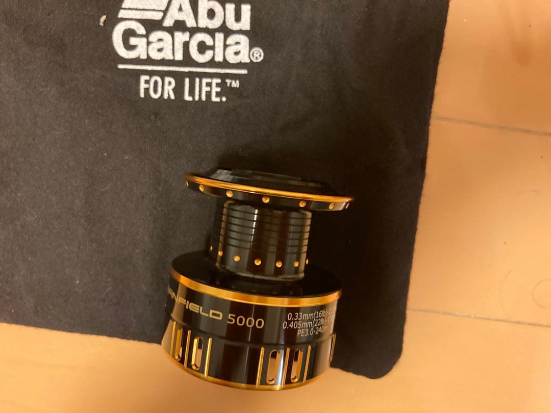 Abu Garcia オーシャンフィールド5000S 予備スプールと収納袋付き