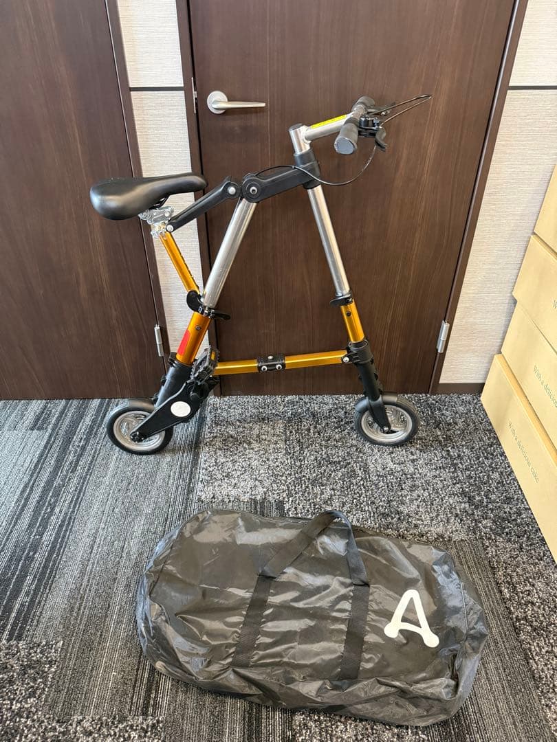 超コンパクトミニ折りたたみ自転車8インチ