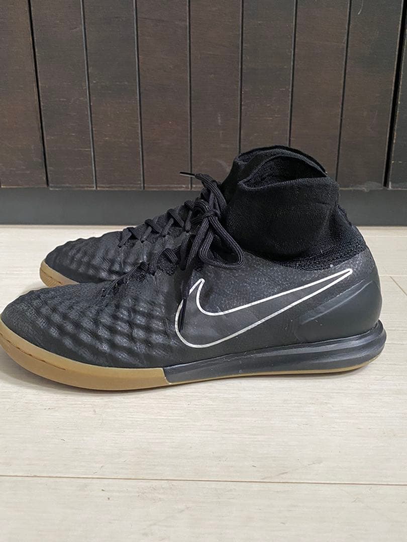 美品　フットサルシューズ　ナイキマジスタXプロキシモⅡ .IC NIKE