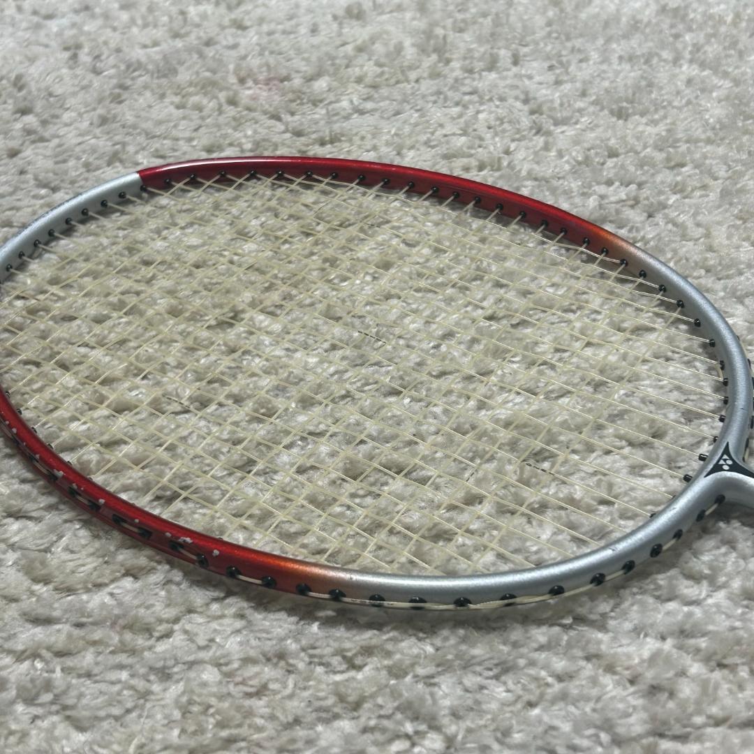 希少　YONEX　ヨネックス　バドミントン　NEWSCARBO　25