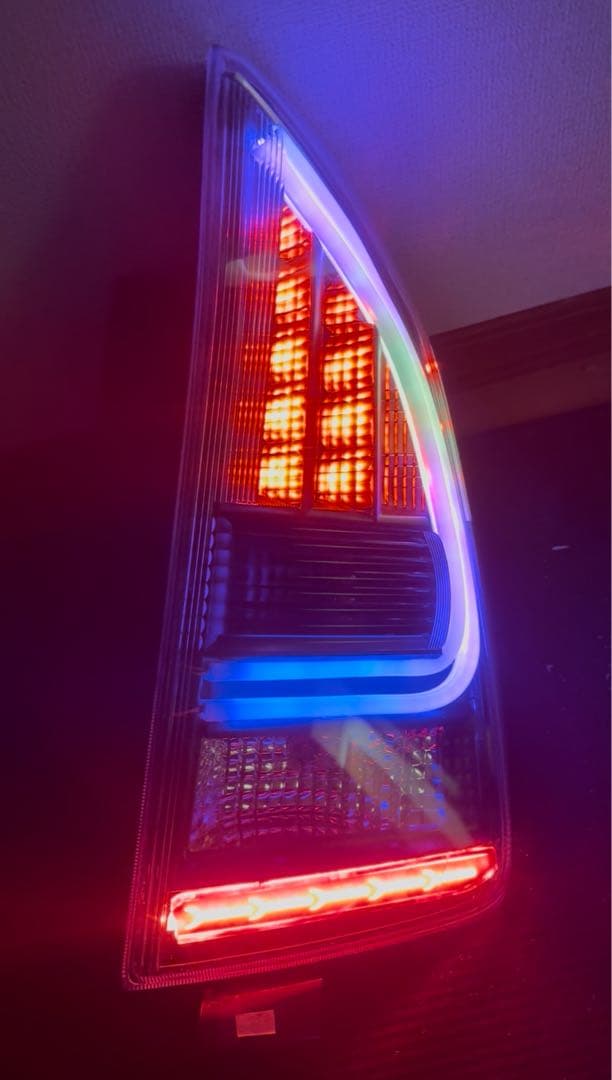 田*村様 Zvw30 プリウス30 テールライト RGB