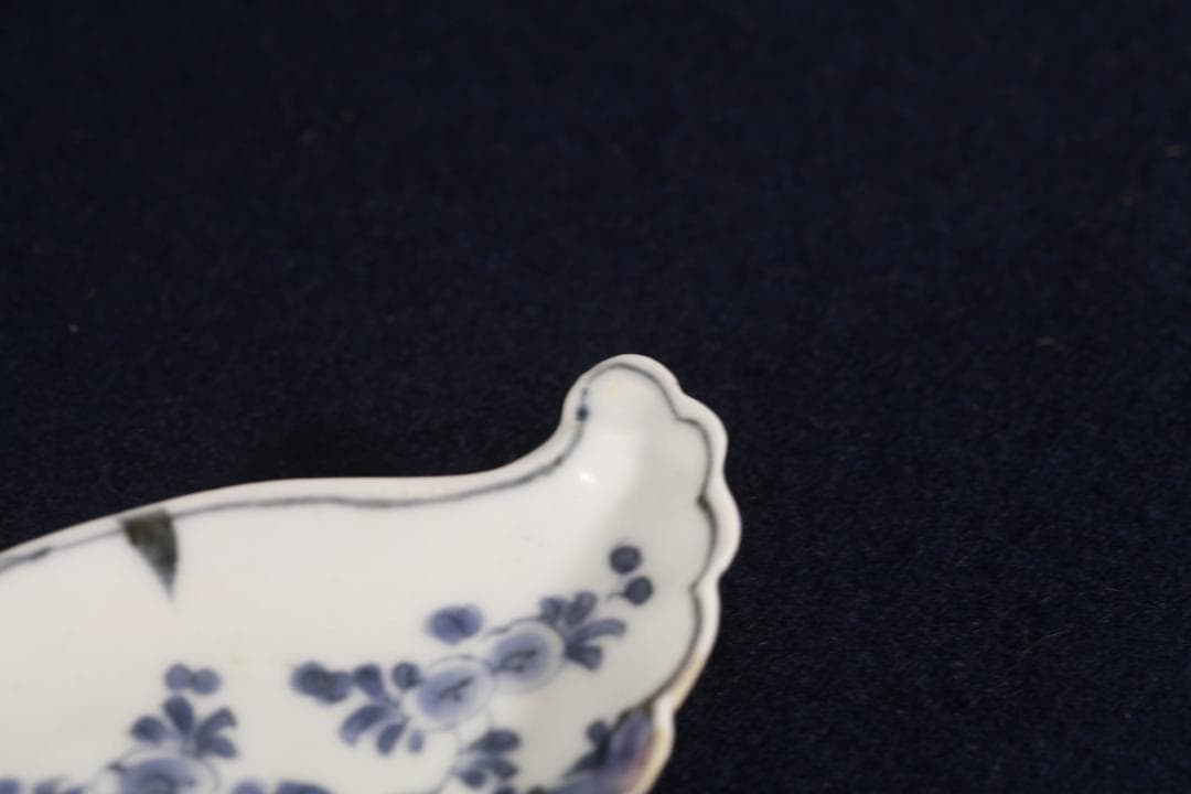 301　藍九谷栄螺型染付豆皿　江戸前期　独酌用