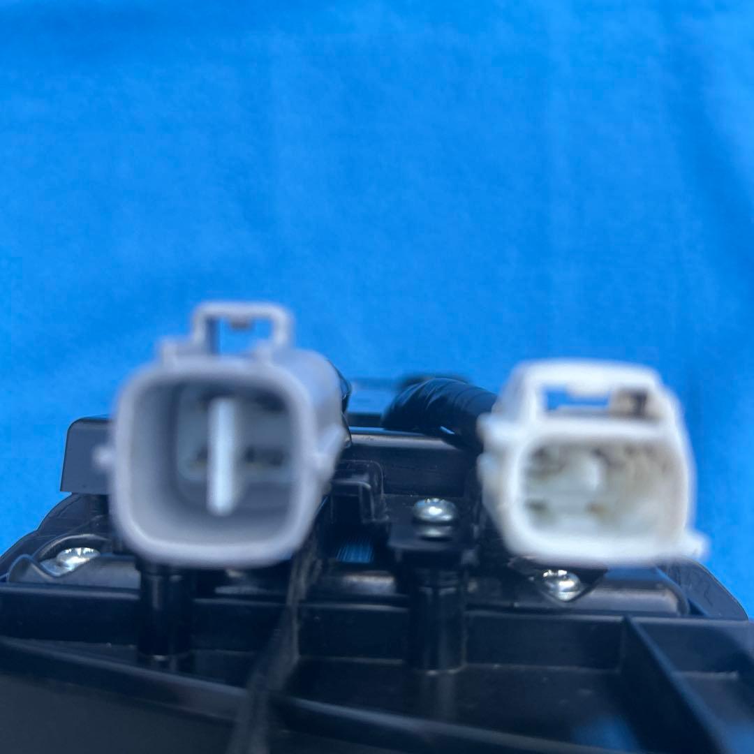 小糸LEDライト 左側 220-11075 中古 ノーマルターン