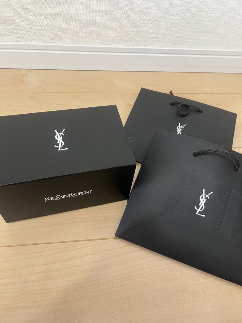 紙袋・箱・サンプル付イヴサンローラン クチュール ミニ クラッチ(限定色)126