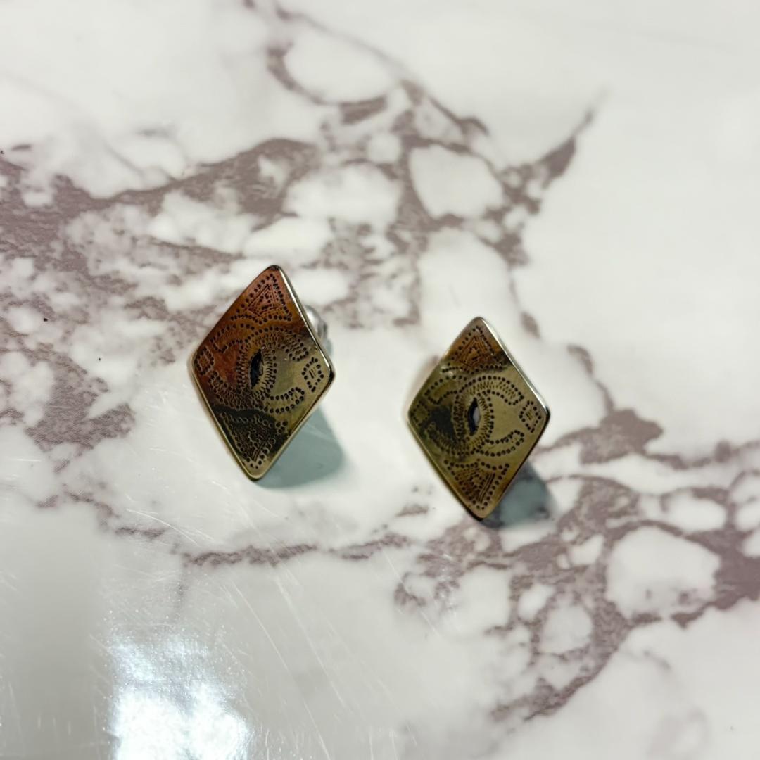 【早い者勝ち】シャネル ピアス シルバー ココマーク ドット #B542