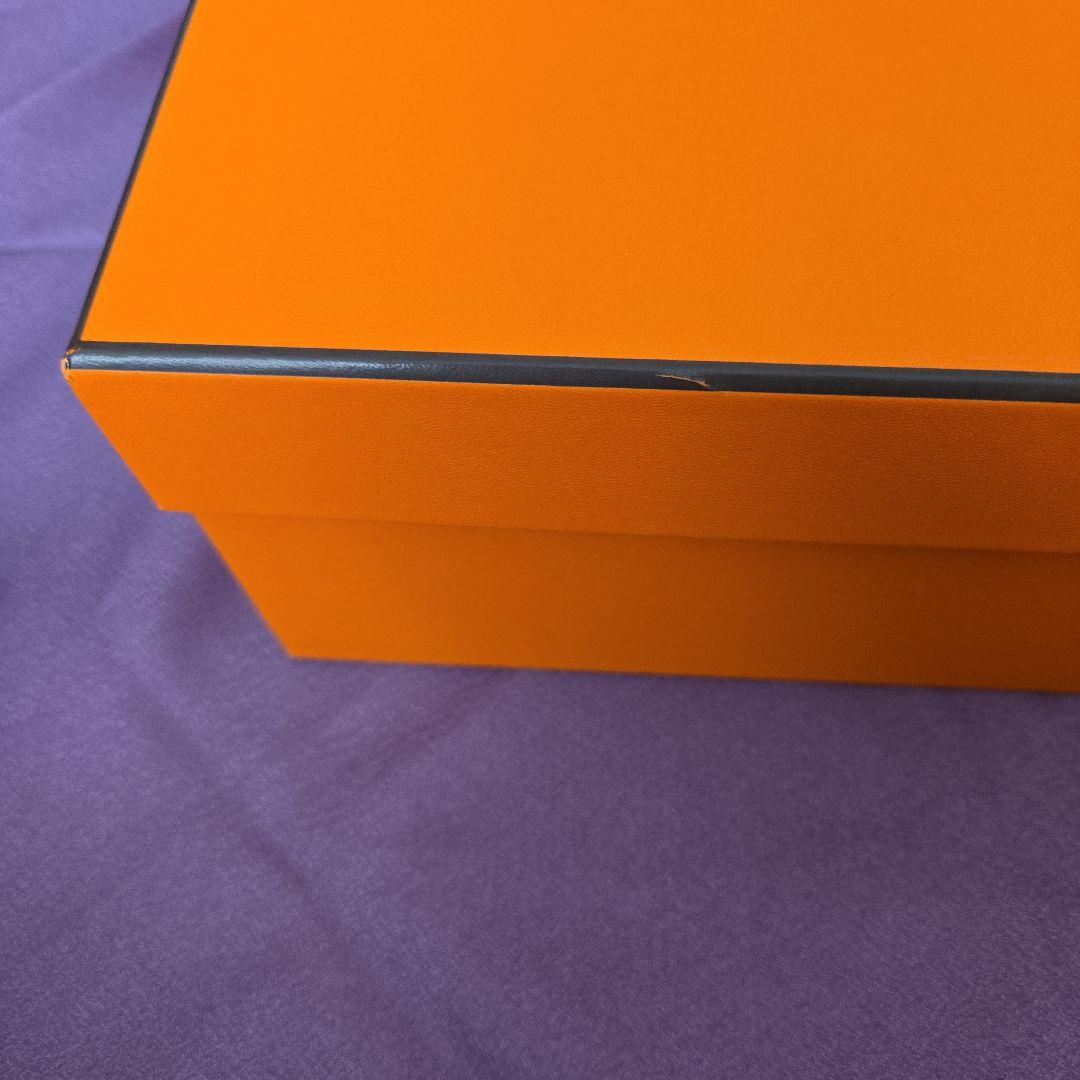 HERMES バッグ大きめ オレンジ箱。リボン。バッグカバー。